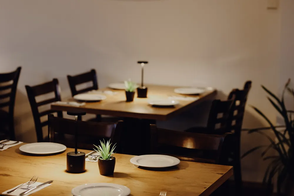 Welcoming atmosphere at Restaurant Poseidon